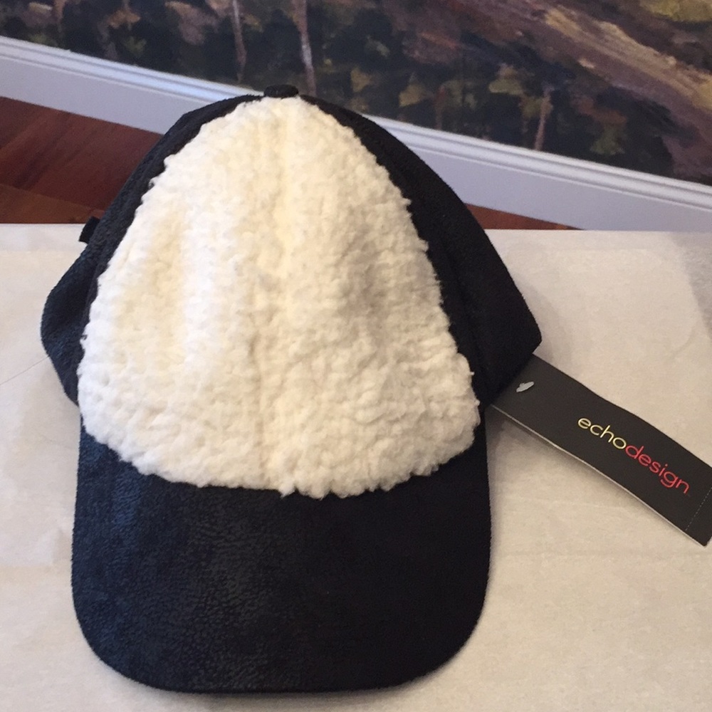 BNWT Echo Design Cap